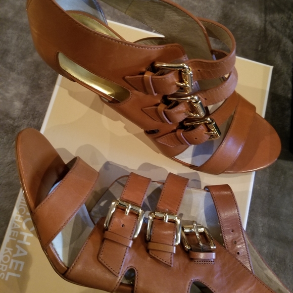 Michael Kors Shoes - Picture 1 of 1